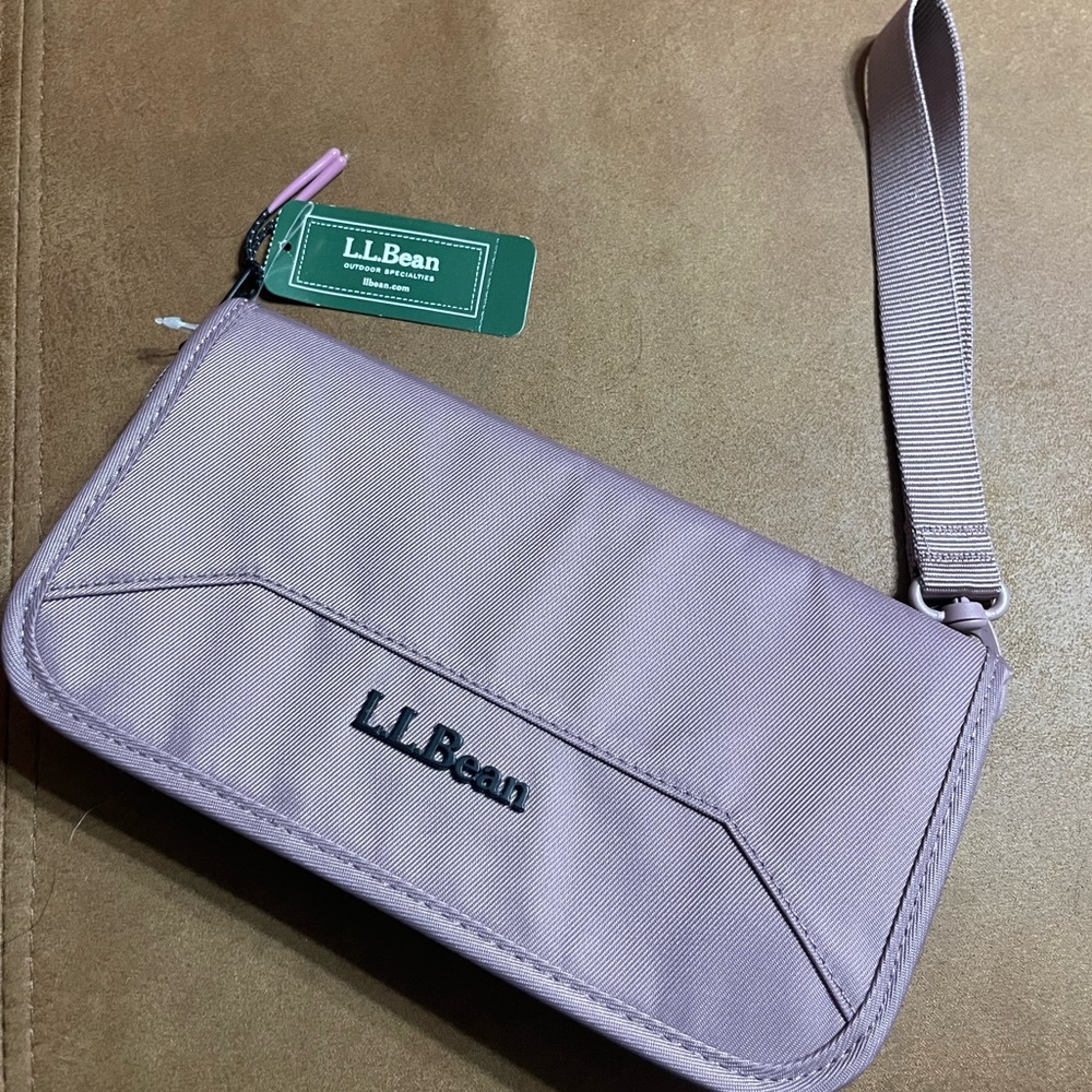 L.L. Bean Wayside Wrislet NWT